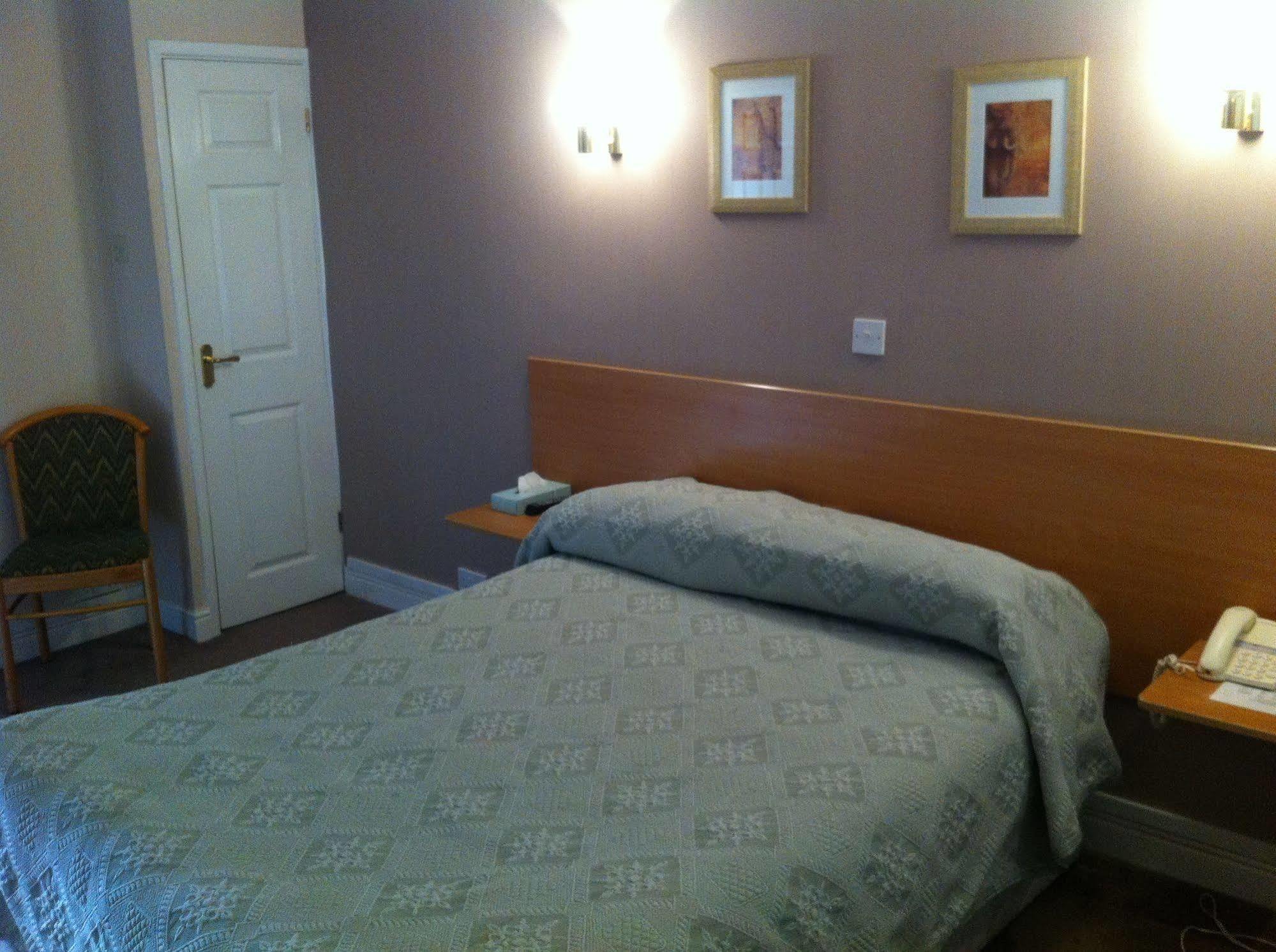 The Town & Country Lodge Dundry Esterno foto