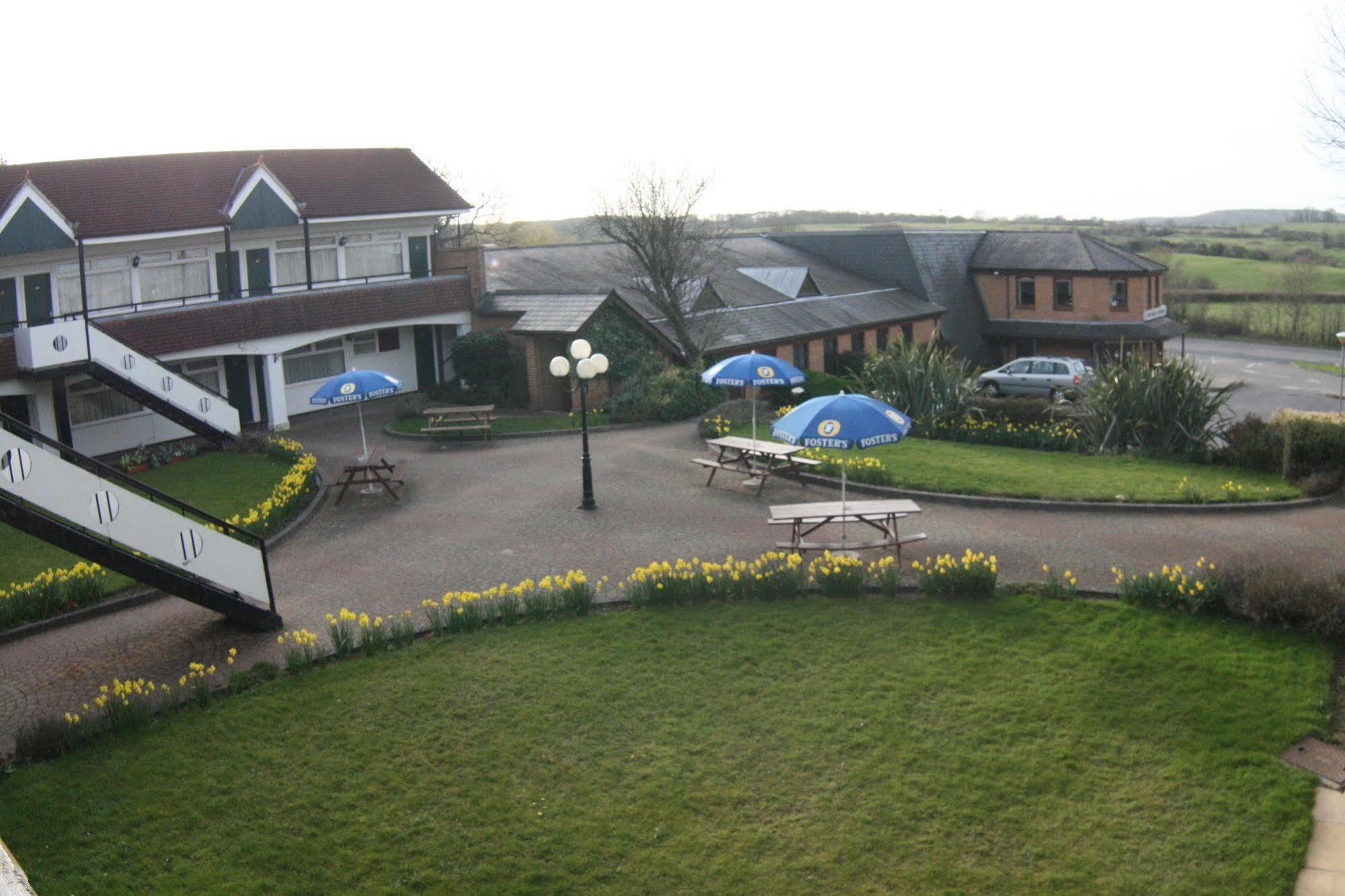The Town & Country Lodge Dundry Esterno foto