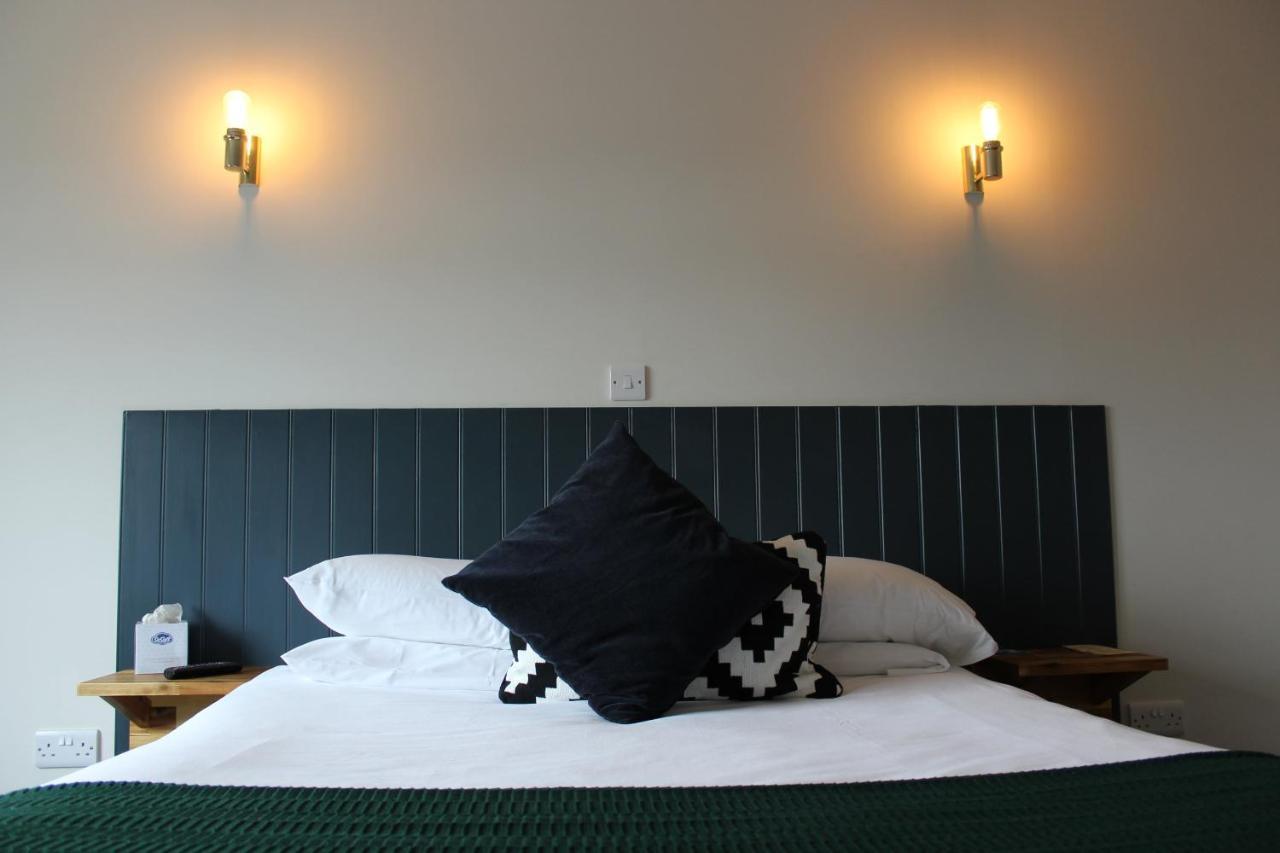 The Town & Country Lodge Dundry Esterno foto