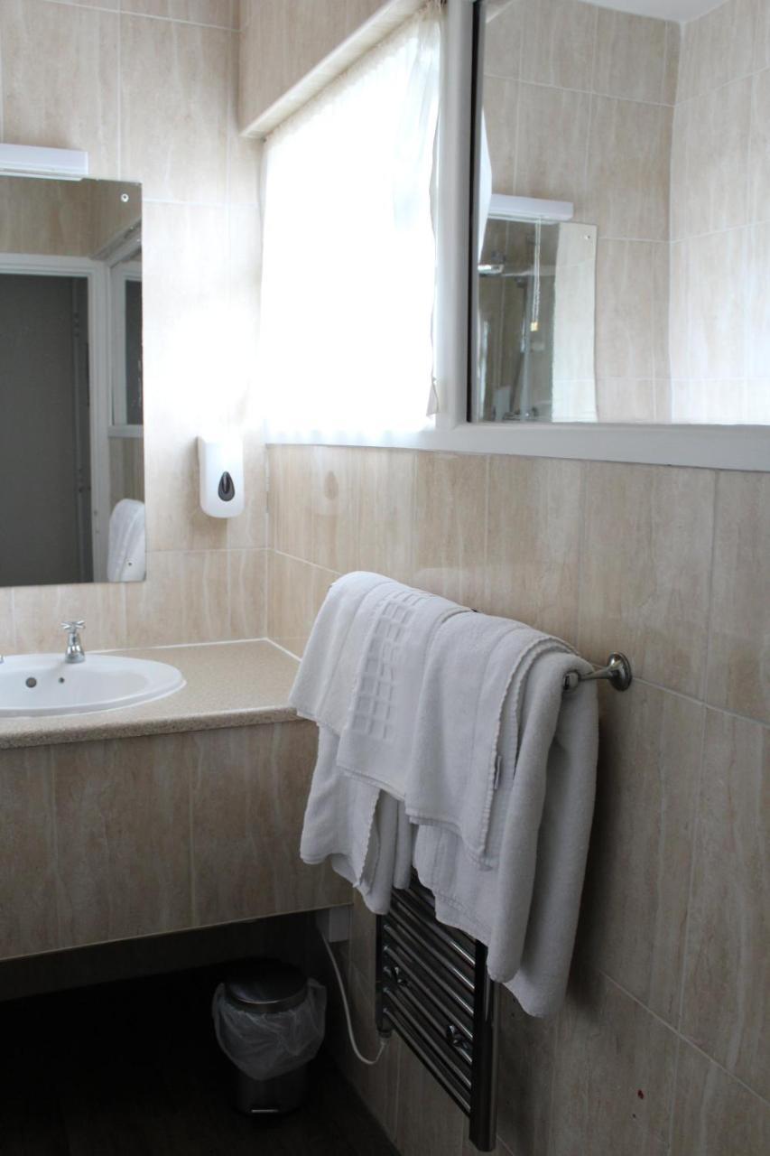 The Town & Country Lodge Dundry Esterno foto