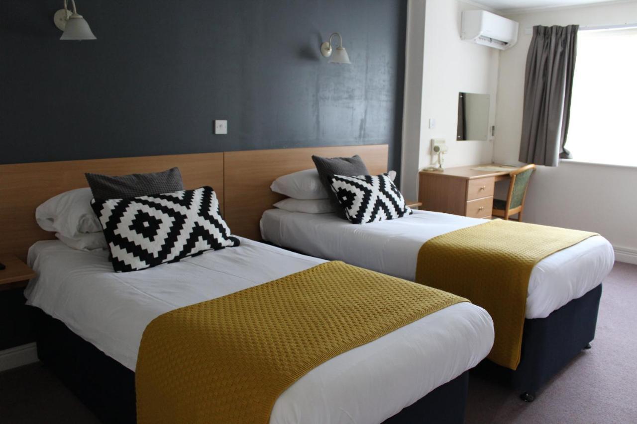 The Town & Country Lodge Dundry Esterno foto
