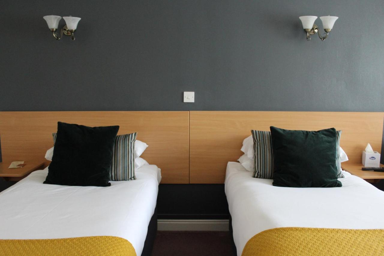 The Town & Country Lodge Dundry Esterno foto