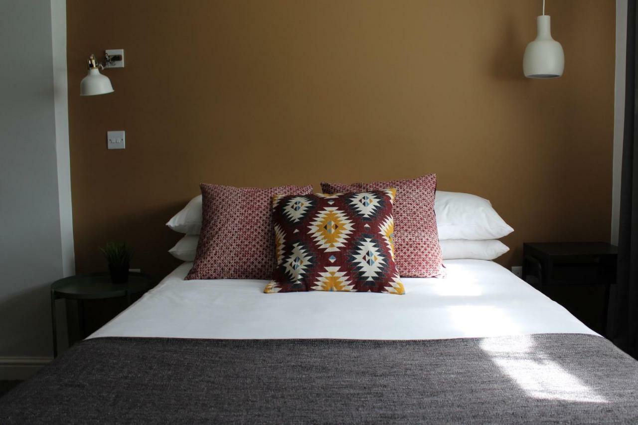 The Town & Country Lodge Dundry Esterno foto